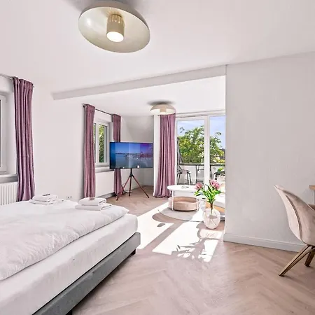 Am Riedlepark Apt3 شقة *